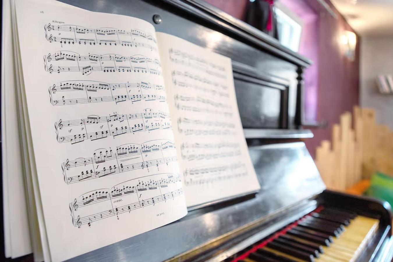 Maison De La Musique Когне Екстериор снимка